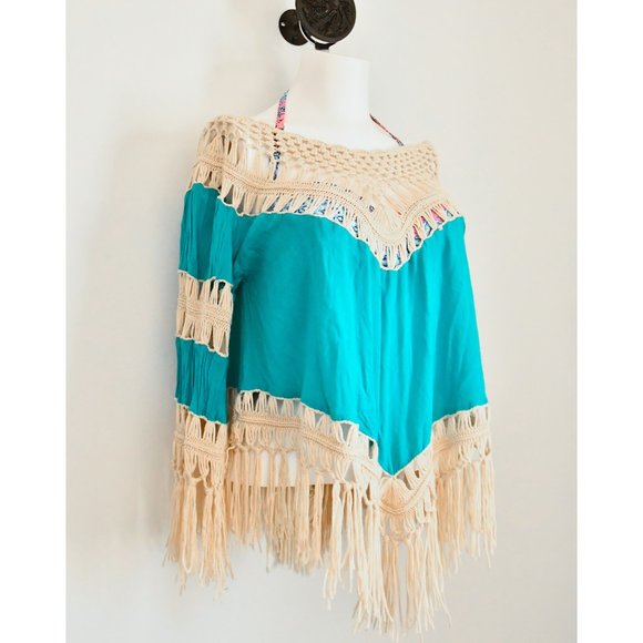 Umgee Tops - 🇺🇸sale Umgee Boho Crochet Fringed Cropped Poncho